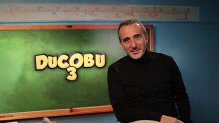EXCLU - Elie Semoun raconte sa pire expérience à l'école (et c'est très drôle)