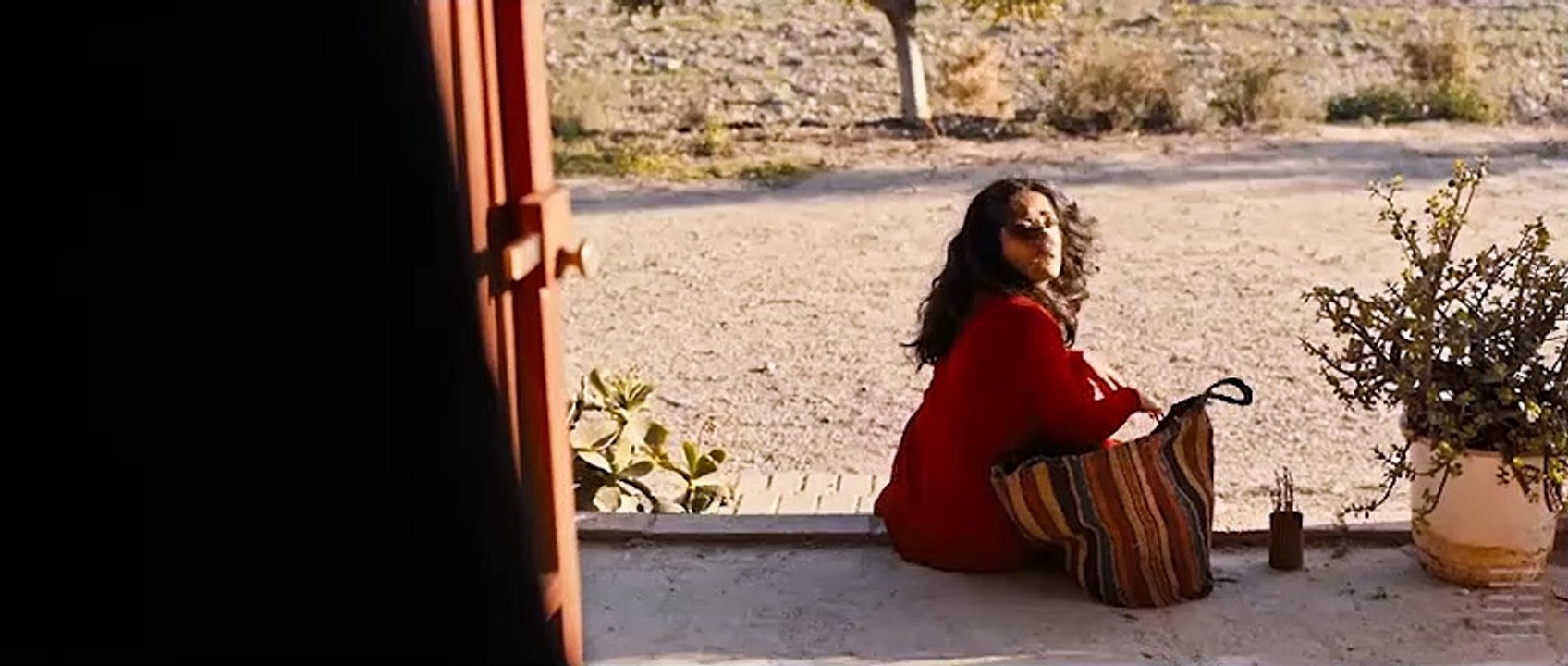 Javier Bardem'le Elle Fanning baba-kızı oynuyor: "The Roads Not Taken"dan ilk fragman