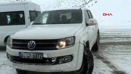 Çığ altındaki 2 kişi için arama kurtarma çalışması yeniden başladı