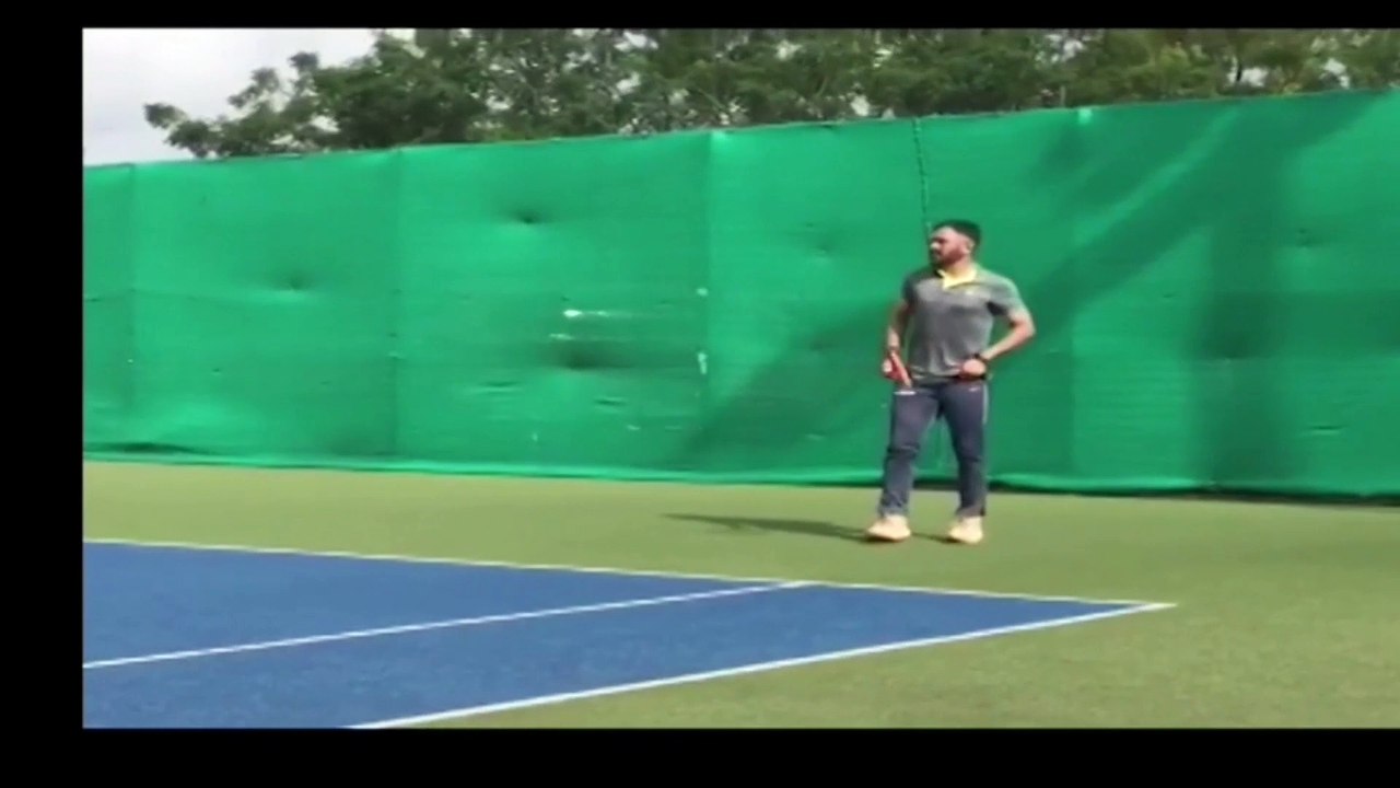 M S Dhoni plays Tennis after leaving the Cricket क्रिकेट छोड़ने के बाद M S DHONI ने टेनिस में आजमाया हाथ