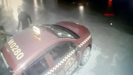 Esenyurt'ta taksicilerin kavgası kamerada