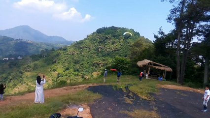 Hang Gliding on Cipanas part 1