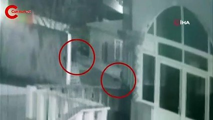 Sokak ortasında korkunç cinayet anı kamerada