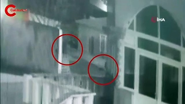 Sokak ortasında korkunç cinayet anı kamerada