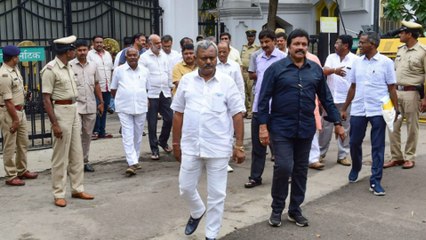 ಅತೃಪ್ತ ಶಾಸಕರಿಗೆ ಸುಪ್ರೀಂಕೋರ್ಟ್‌ನಲ್ಲಿ ಭಾರಿ ಹಿನ್ನಡೆ | Oneindia Kannada