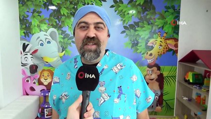 Güle oynaya erkekliğe ilk adımı atıyorlar
