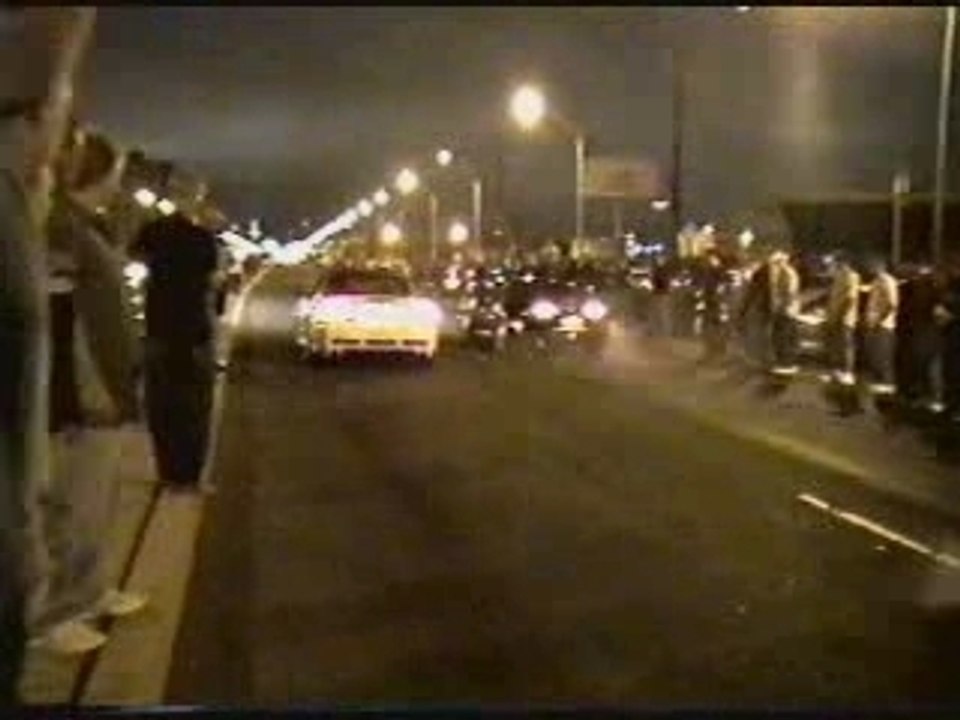 Street racing car races - Toyota supra vs saleen mustang