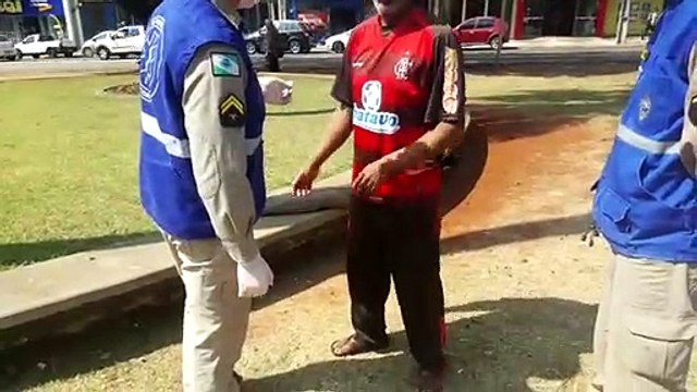 Morador de rua é atendido pelo Siate e Samu