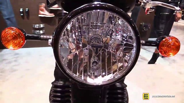 2018 Triumph Bonneville T100 Black - Walkaround - 2017 EICMA Milan Motorcycle Exhibition