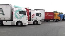 El enfado de los camioneros bloqueados por la Cumbre del G7