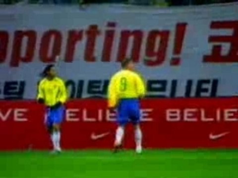 Nike-ronaldinho,ronaldo,tevez,salas,denilson