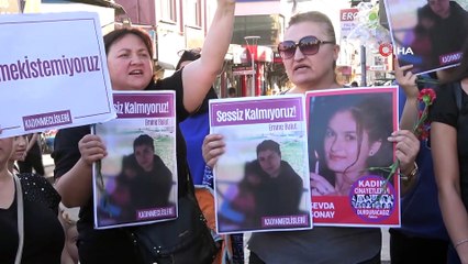 Kadınlar, Emine Bulut'un öldürüldüğü yere karanfil bıraktı
