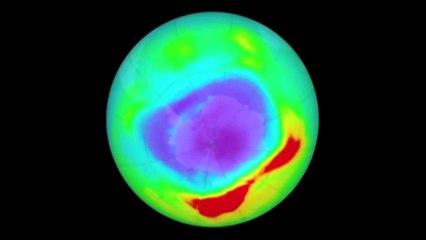 Eustiquio Jose Lugo Gomez te muestra los icebergs afectados por el calentamiento global