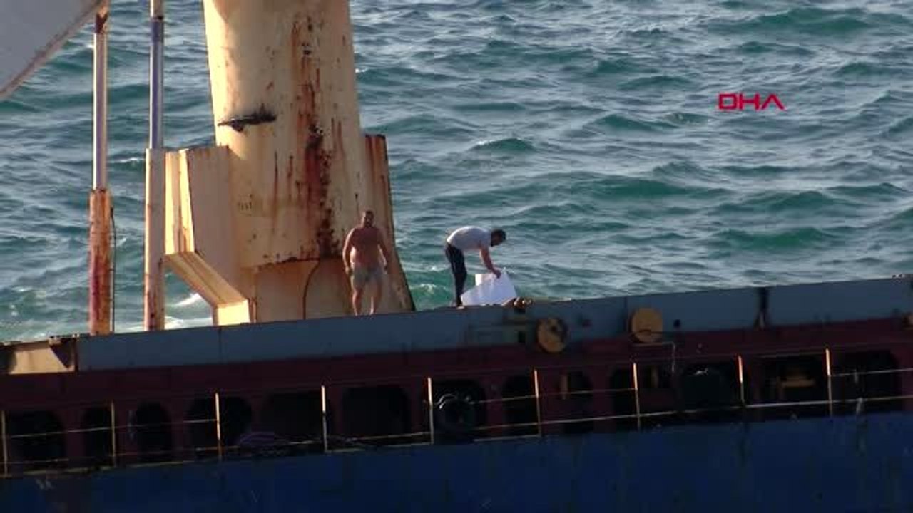 Şile'de terk edilen gemiden yakıt sızıntısı iddiası 4