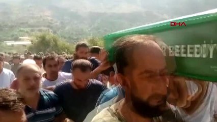 Su dinamosunu tamir ederken elektrik akımına kapıldı