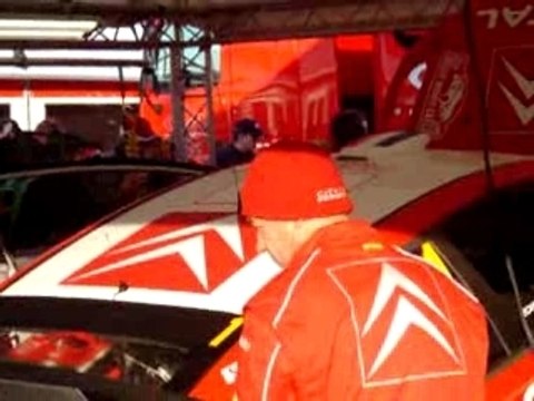 Arrivée de Loeb a l assistance Rallye Monte Carlo 2008