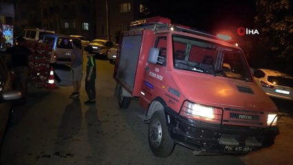 Asansörde mahsur kalan biri bebek 5 kişi 45 dakika kurtarılmayı bekledi