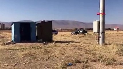 Karısını, başındaki eşarpla boğarak öldürdü