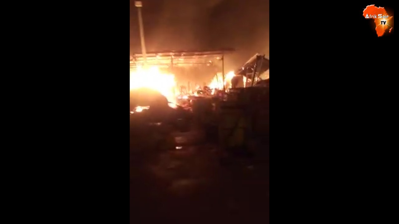 Incendie du marché d'oignons de Bouaké
