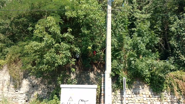 Des fouilles pour des ossements sur le terrll Sainte Désirée a Hornu. Vidéo Eric GHISLAIN