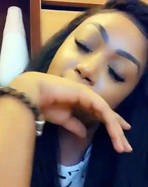 Adja Astou toute fraîche et envoûtante