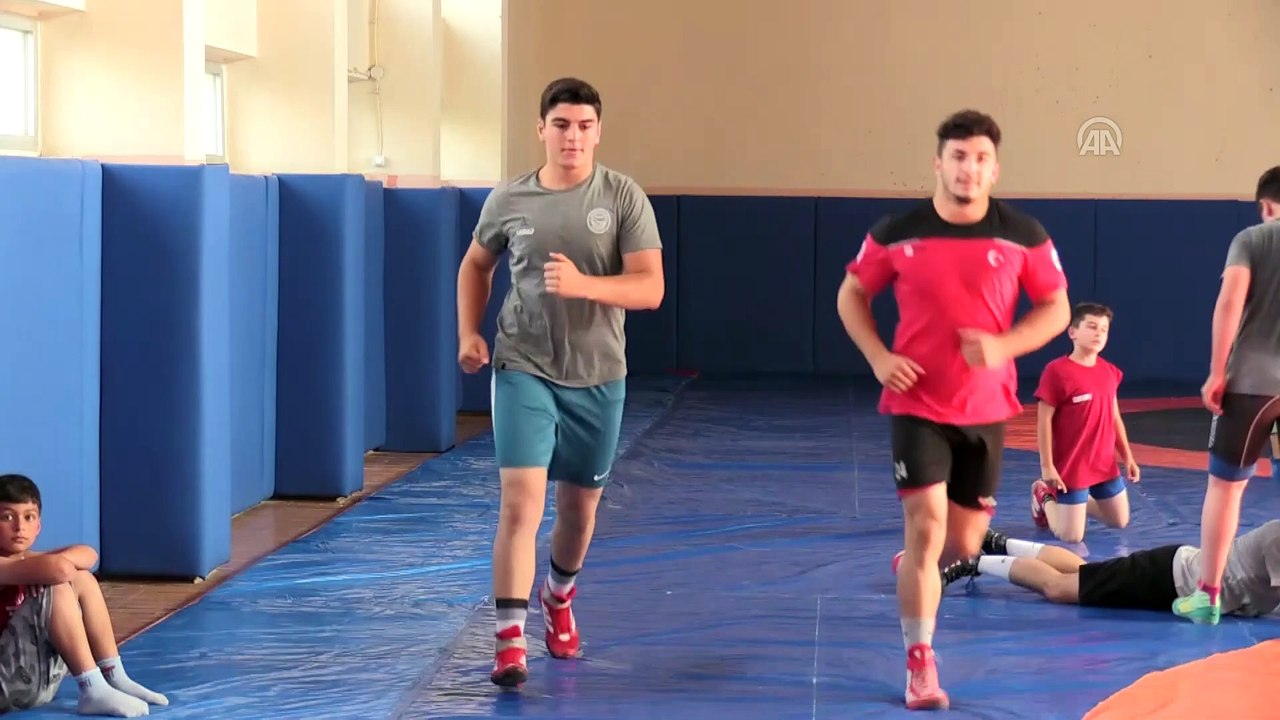 Milli güreşçi Kayışdağ'ın hedefi Avrupa ve dünya şampiyonluğu - YOZGAT