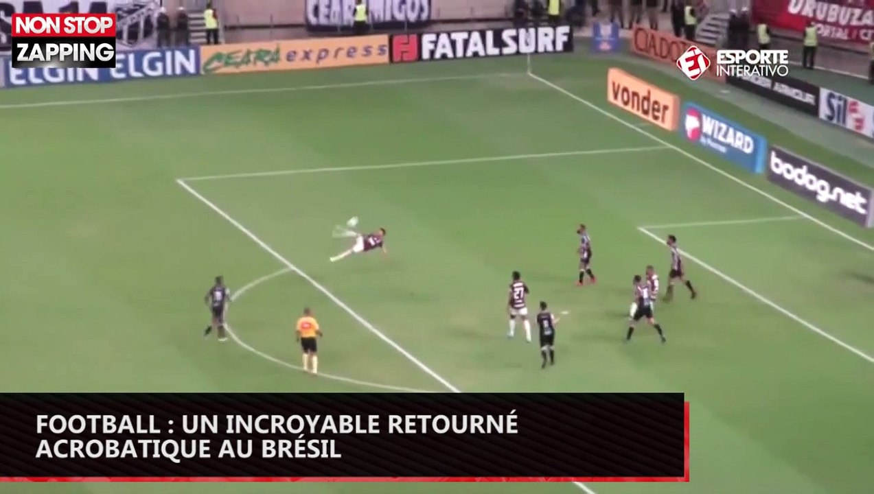 Football : un incroyable retourné acrobatique au Brésil (vidéo)