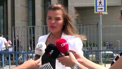 İrem Derici’nin evine girmek isteyen şahıs serbest bırakıldı
