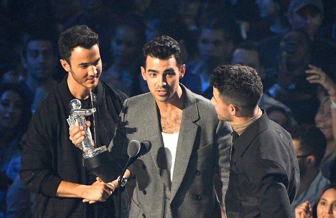 Jonas Brothers make triumphant return to MTV VMAs after 11 years