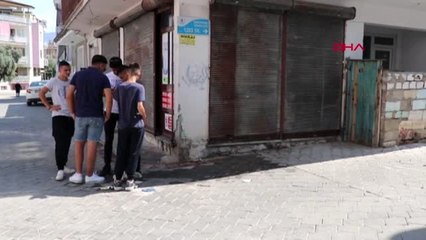 Denizli eşini sokak ortasında boğazı, göğsü ve koltuk altından bıçakladı