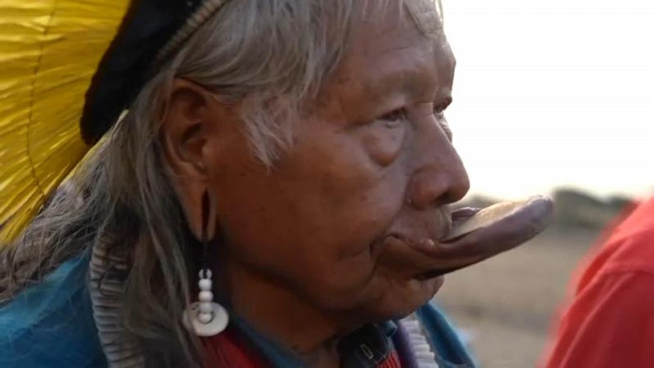 Indigener Häuptling Raoni dankt G7 und stellt sich gegen Bolsonaro