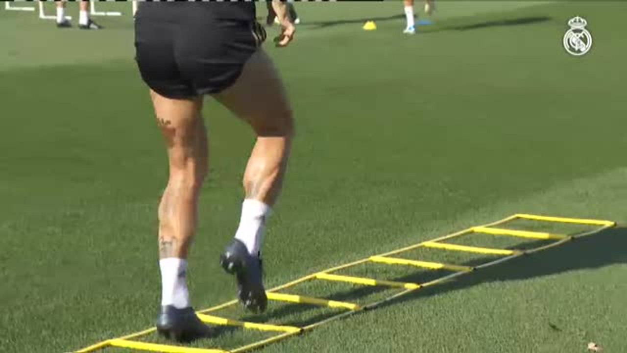 El Real Madrid se entrena sin James, el nuevo lesionado