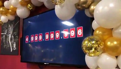 Dizi ve film platformu Netflix, beş milyarıncı diskini teslim etti: O anlar kutlandı