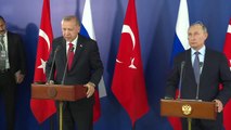 Erdoğan: '(Fırat'ın doğusu) Bu tacizler devam ettiği sürece bizim eli kolu bağlı durmamız mümkün değil' - MOSKOVA