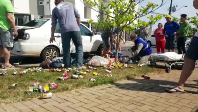 Acidente envolve três veículos e deixa duas pessoas feridas no Coqueiral
