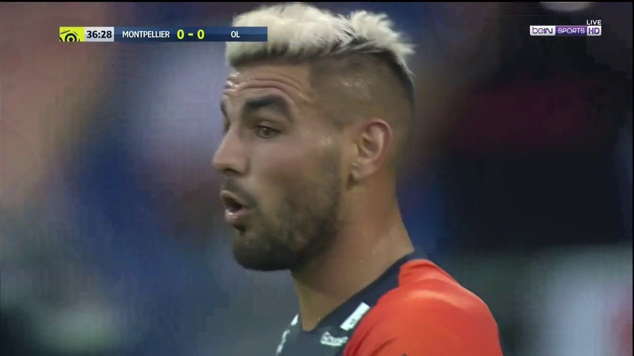 Delort Misses Penalty Against Lyon
