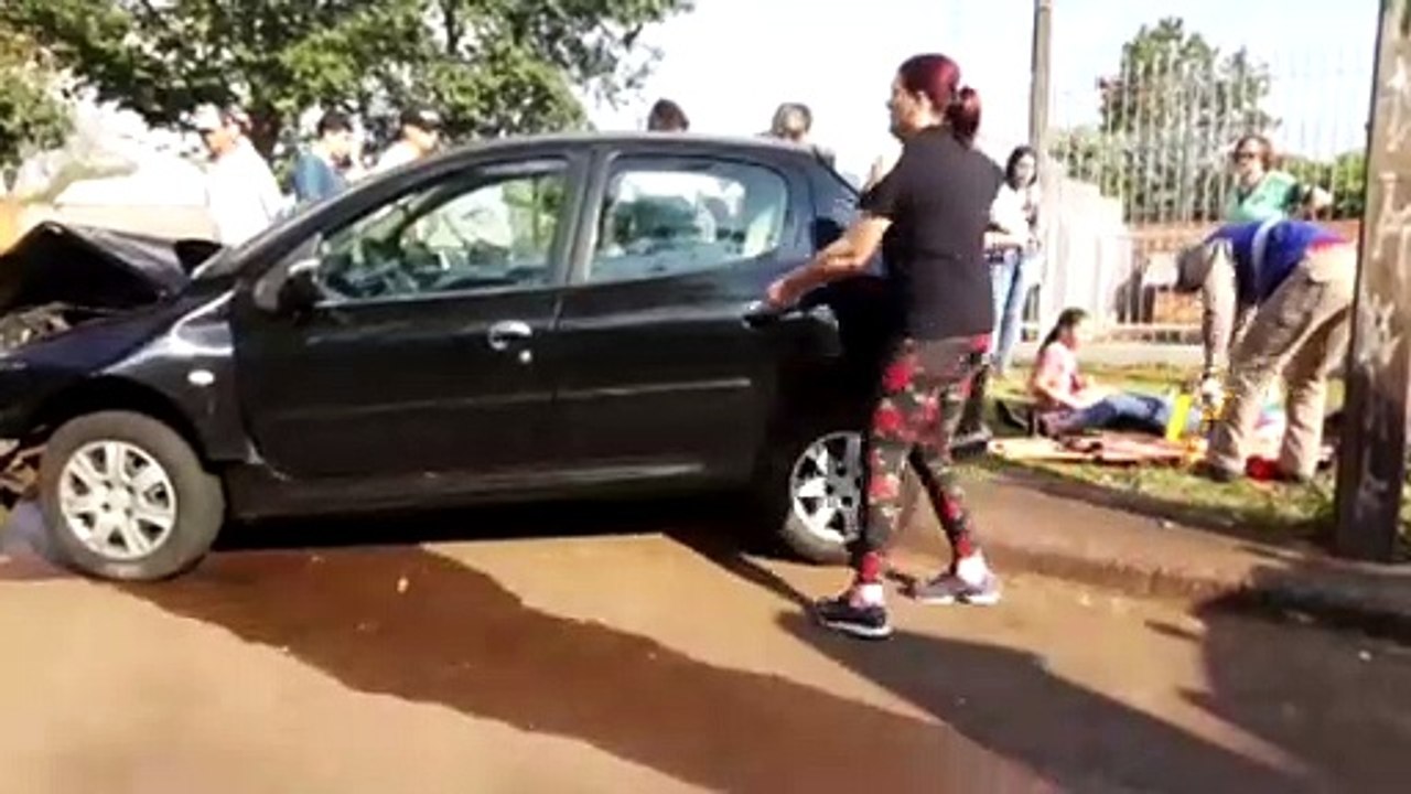 Crianças ficam feridas em grave colisão entre carros no Coqueiral