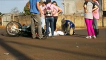 Duas jovens ficam feridas em colisão entre carro e moto no Bairro Coqueiral