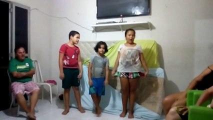 MIDIAN, LÍDIA, RAPHAELL, THÁBATTA, FERNANDA E OSMILTON LOUVANDO AO SENHOR"JESUS" 27-08-2019
