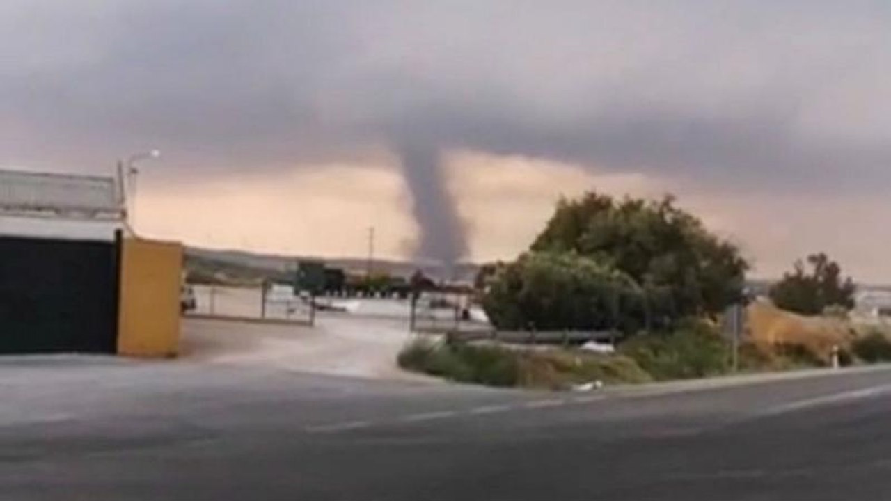 Costa de Sol: Tornado über Malaga
