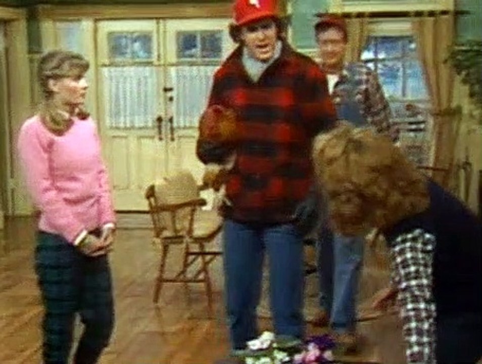 Newhart S01E13 The Visitors