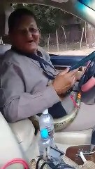 Apostol Santiago Zúniga  llegando a la Radio a Predicar