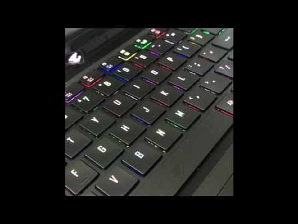 AORUS X5 MD 的 RGB 背光鍵盤