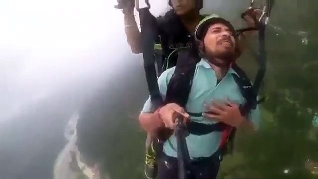 ఈ వీడియో చూస్తే నవ్వు ఆపుకోలేరు!!