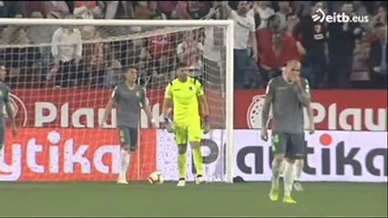 Echarnos leña al árbol caído