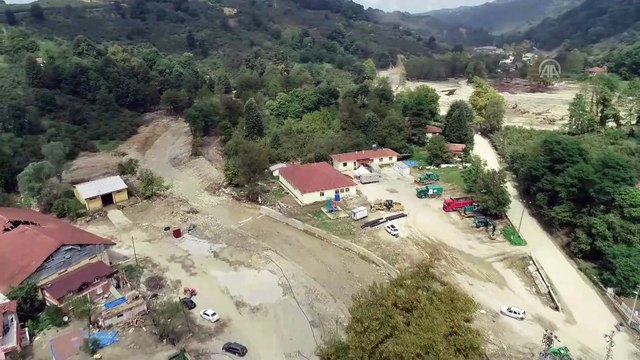 Sel felaketi yaşanan Düzce'de iyileştirme çalışmaları sürüyor - DÜZCE