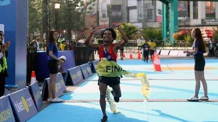 Relay Marathon Susuri Wisata Kudus