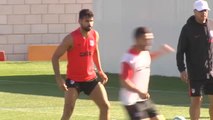 El Atlético de Madrid se entrena sin Ángel Correa