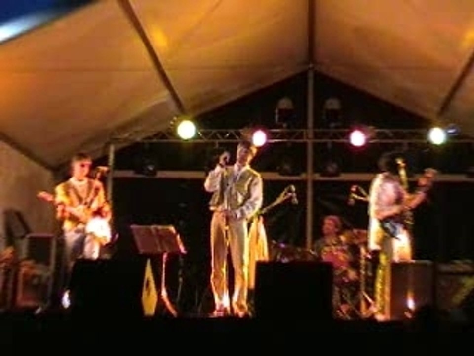 Thy'Joy et le groupe Mr bonobo