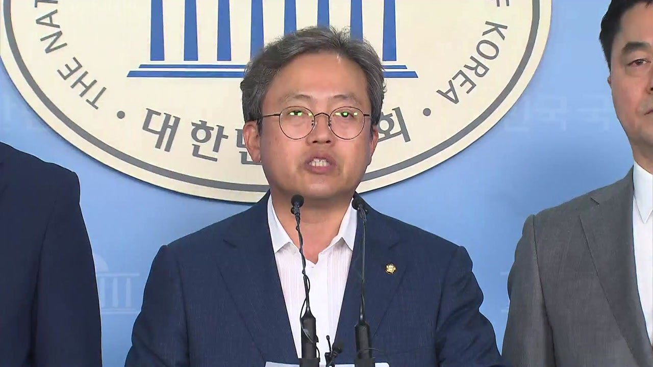 與 "한국당, 검찰 핑계로 조국 청문회 무력화 시도" / YTN